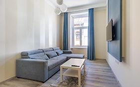 R62A Rottenbiller Apartment